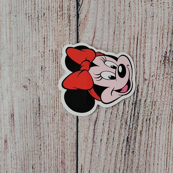Minnie Mouse Sticker NEW - Picture 2 of 4